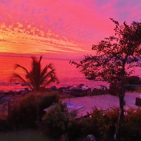 Sol-Lua Bangalo Com Uso Exclusivo Da Piscina Villa Ilhabela Luaran gambar