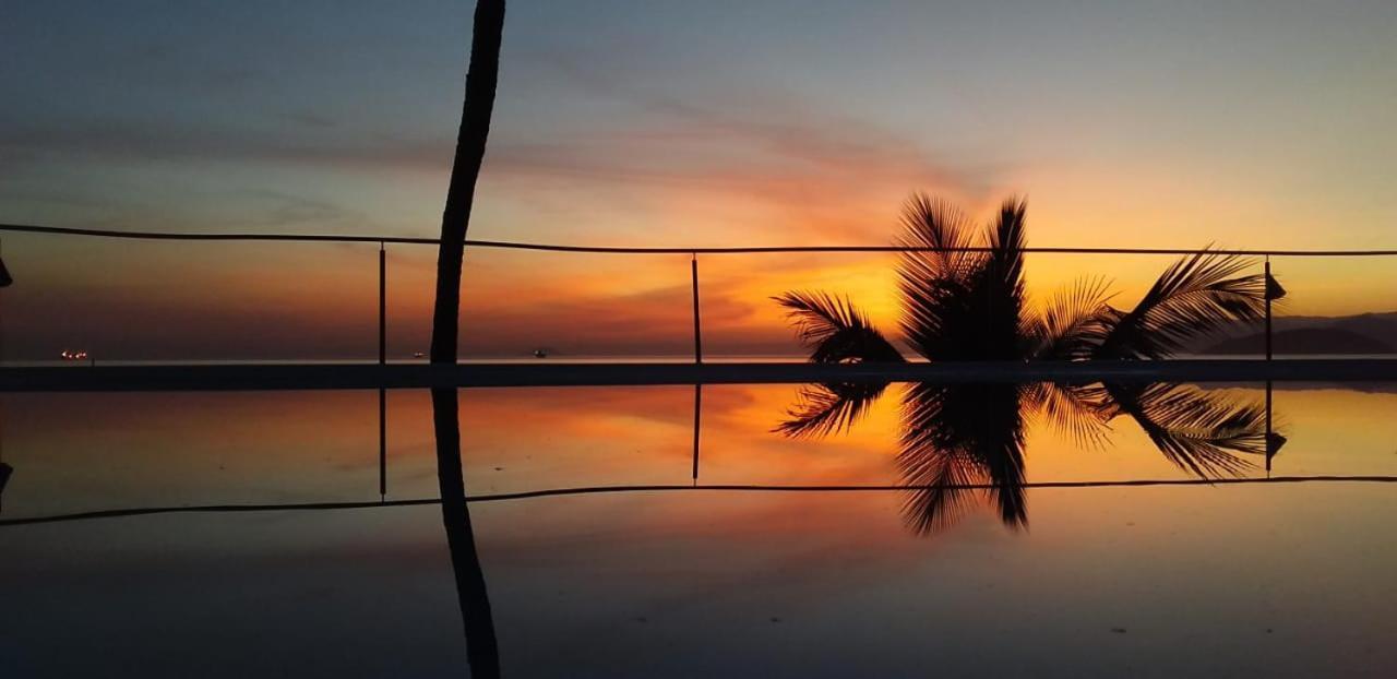 Sol-Lua Bangalo Com Uso Exclusivo Da Piscina Villa Ilhabela Luaran gambar