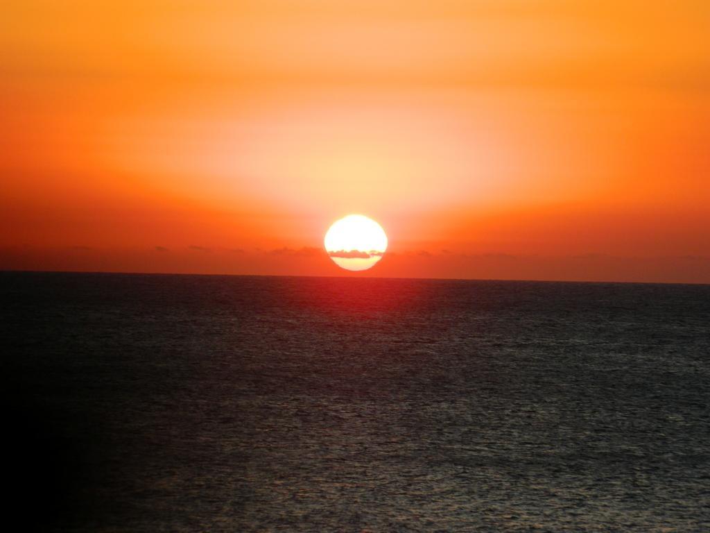 Sol-Lua Bangalo Com Uso Exclusivo Da Piscina Villa Ilhabela Luaran gambar