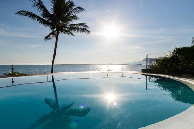 Sol-Lua Bangalo Com Uso Exclusivo Da Piscina Villa Ilhabela Luaran gambar