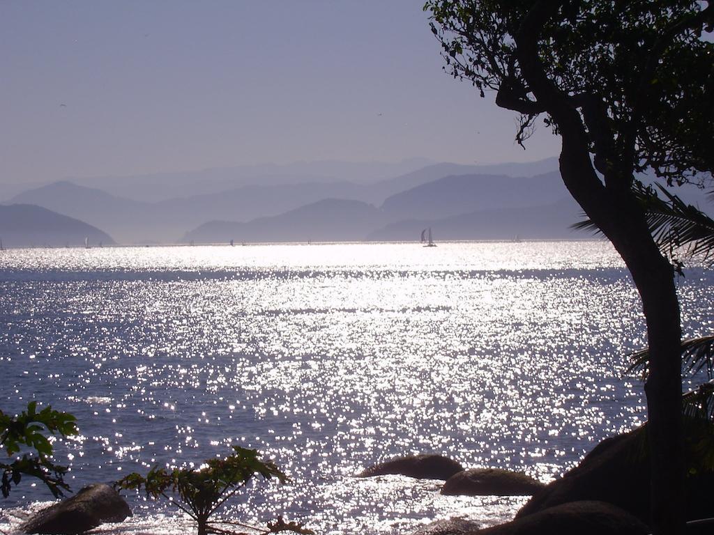Sol-Lua Bangalo Com Uso Exclusivo Da Piscina Villa Ilhabela Luaran gambar