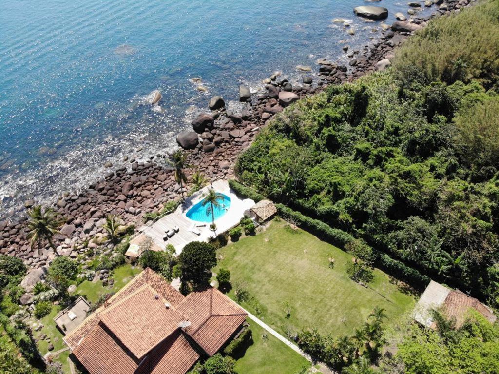 Sol-Lua Bangalo Com Uso Exclusivo Da Piscina Villa Ilhabela Luaran gambar